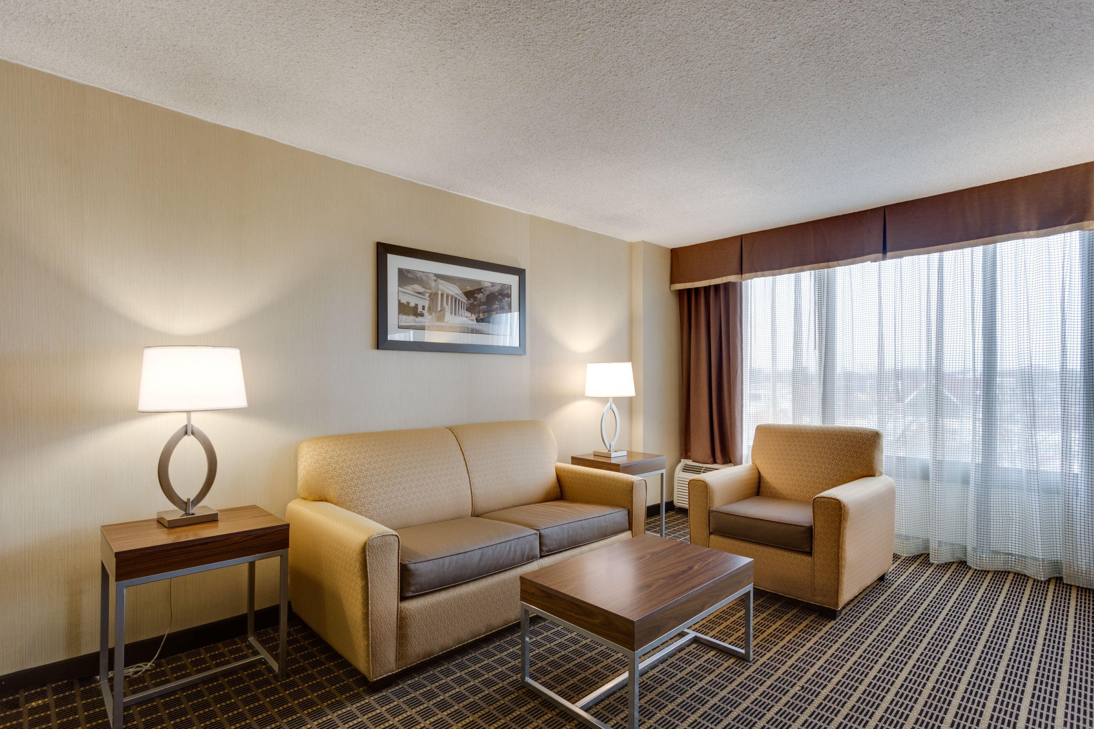 Holiday Inn Express Washington Dc Sw - Springfield By Ihg Exterior photo