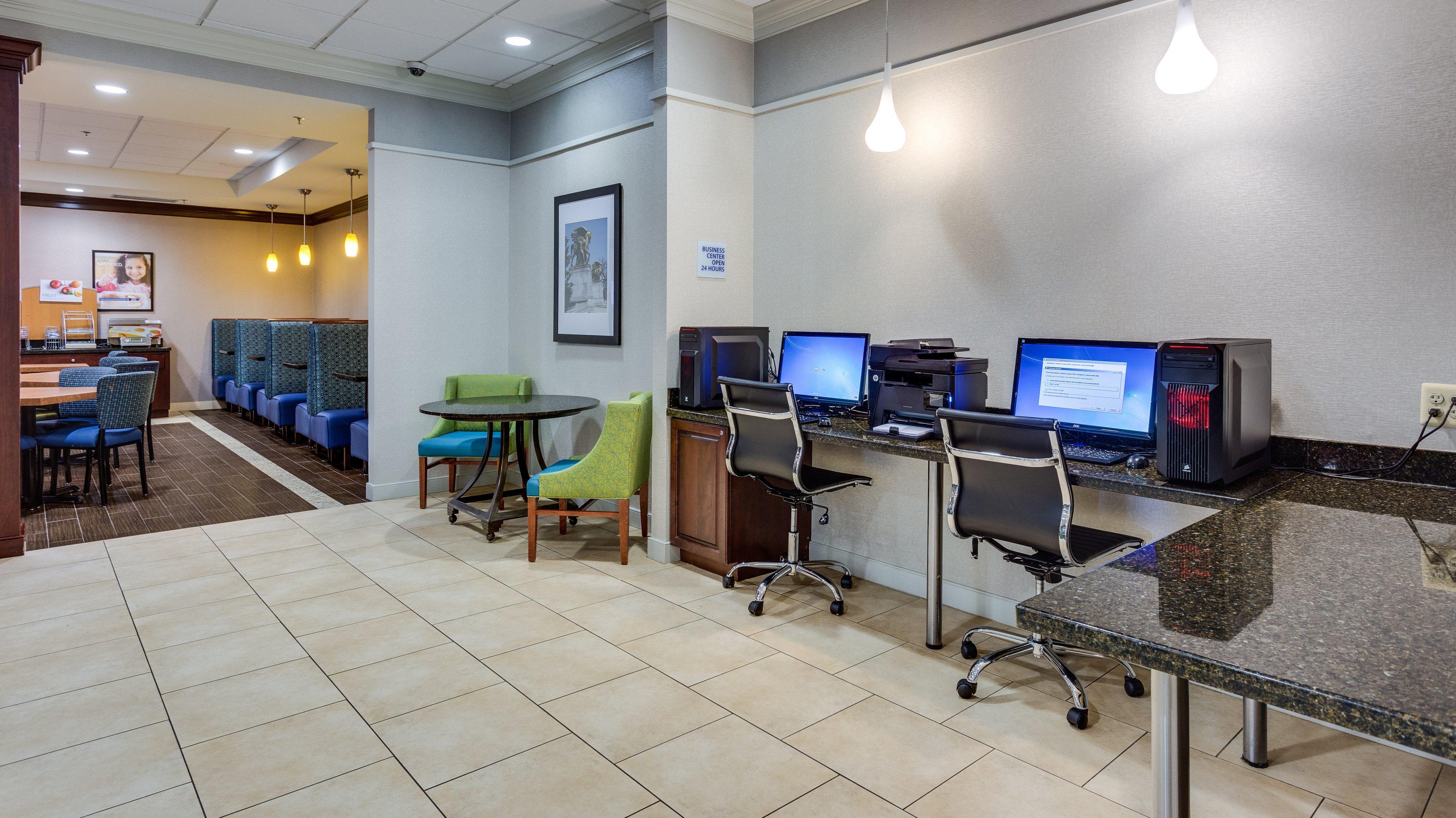 Holiday Inn Express Washington Dc Sw - Springfield By Ihg Exterior photo