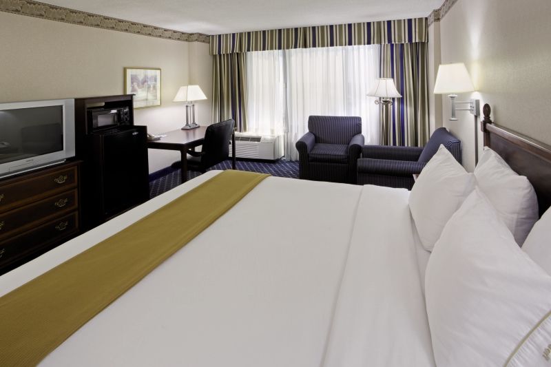 Holiday Inn Express Washington Dc Sw - Springfield By Ihg Exterior photo